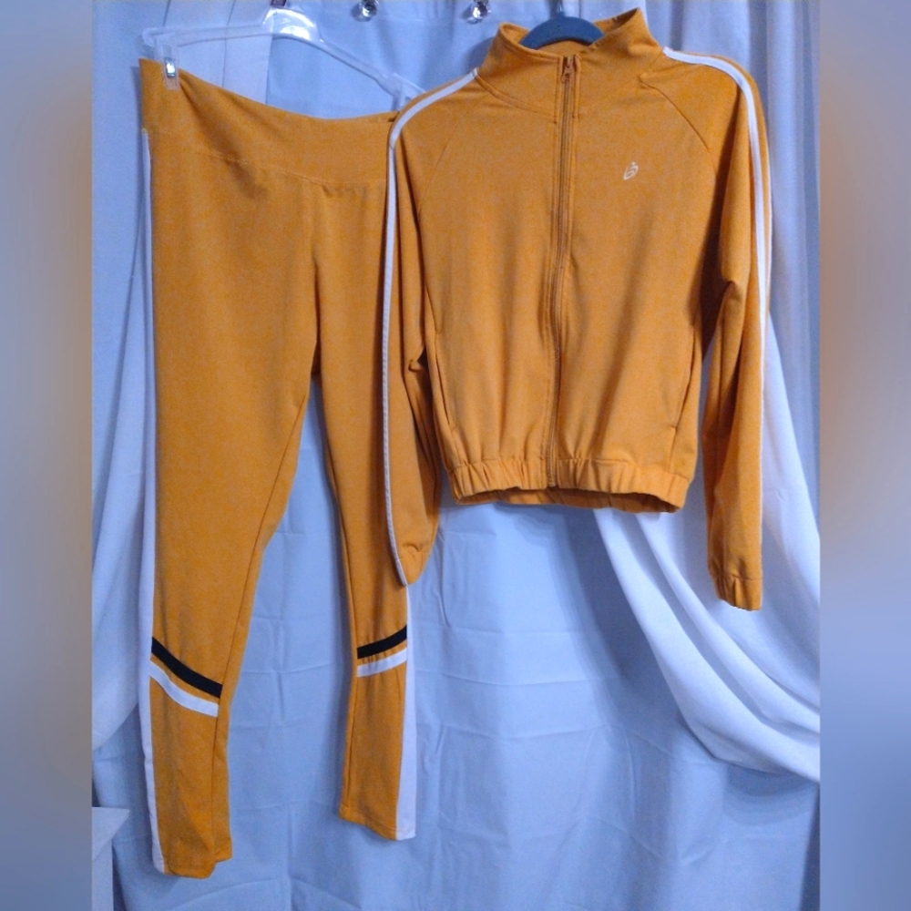 sweatsuit pants (xl) jacket (m) NWOT